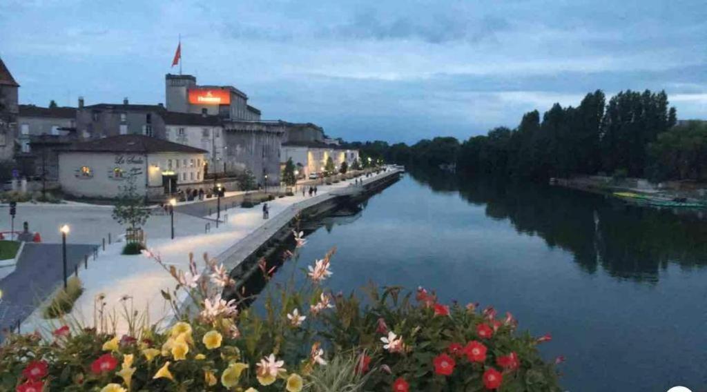 Апартаменты Le Rio Grande #100M Des Quais Коньяк Экстерьер фото